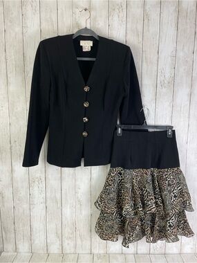 Cache 2pc Skirt Suit Set Leopard Animal Print Tiered Ruffle 90’s Mob Wife VTG